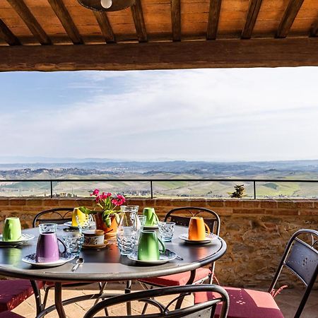 La Terrazza Villa Chianni Eksteriør billede