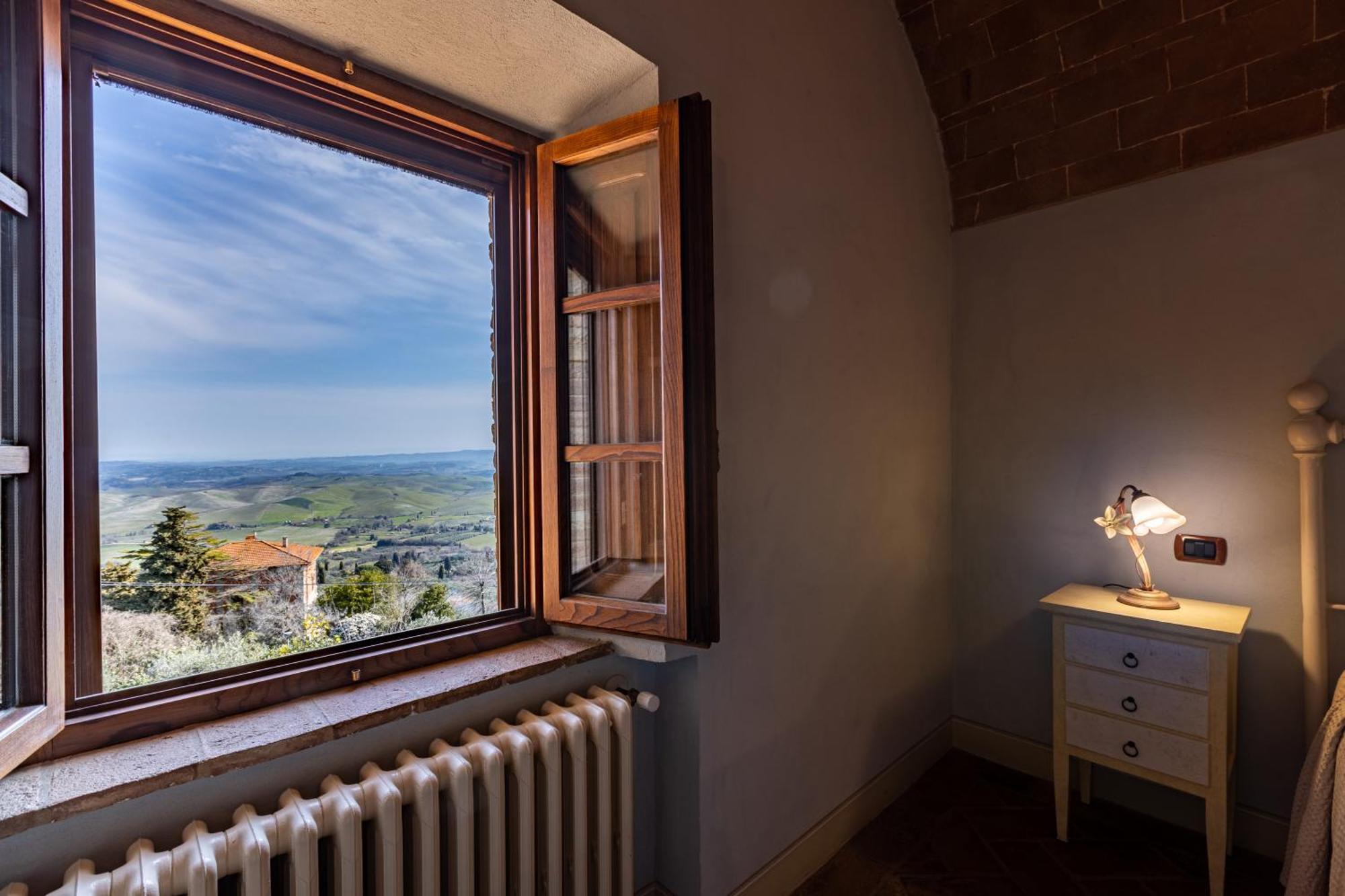 La Terrazza Villa Chianni Eksteriør billede