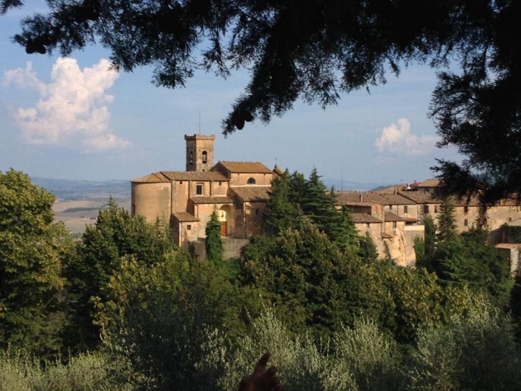 La Terrazza Villa Chianni Eksteriør billede